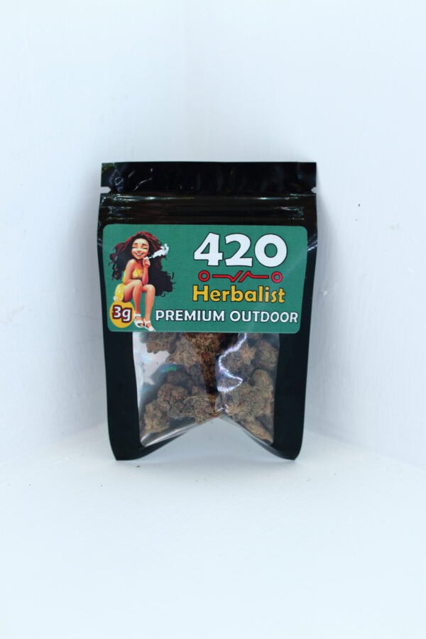 3 Grams of outdoor weed